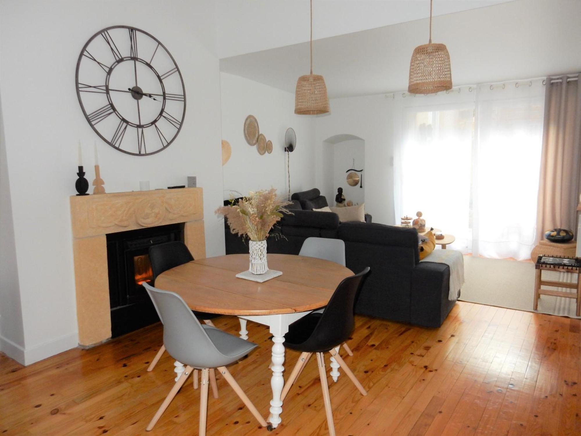 Appartement Le logis d'Hestia à Billom Extérieur photo